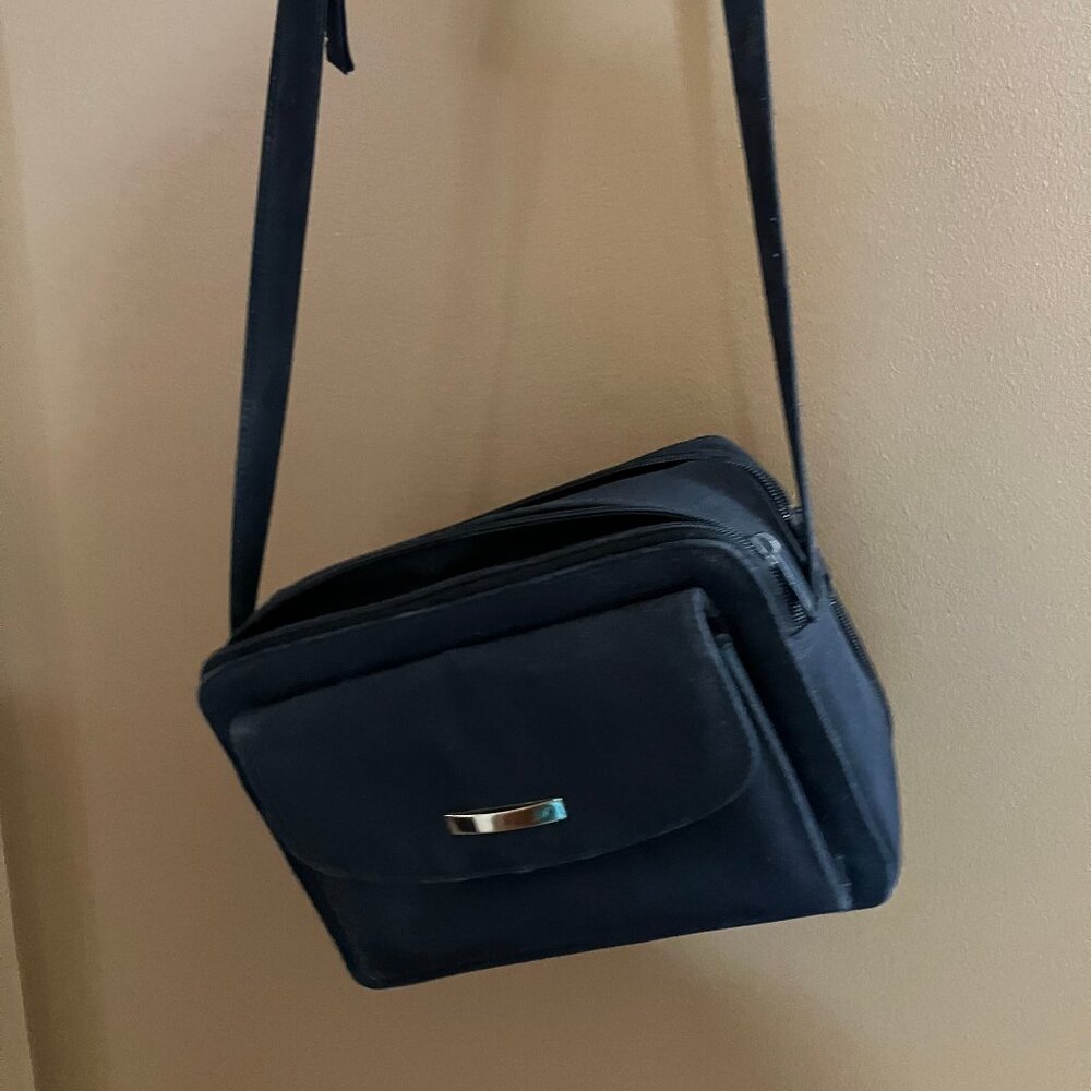Navy Blue purse (great for travel)